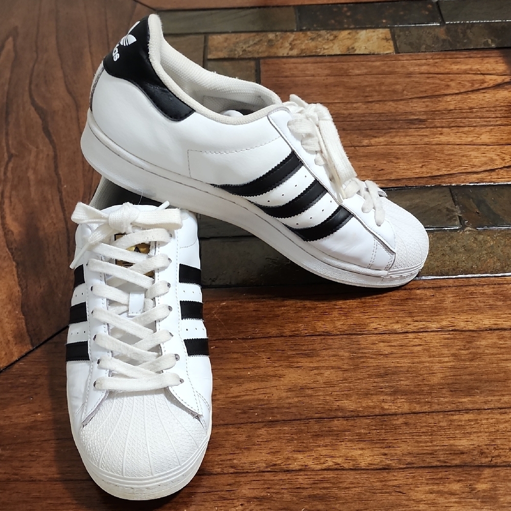 Adidas White and Black Superstars 9.5 Mens